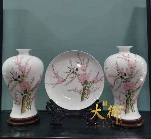 大御瓷器胡晶 水點桃花非遺基地領(lǐng)辦人,接力陶瓷花鳥創(chuàng)作再續(xù)輝煌